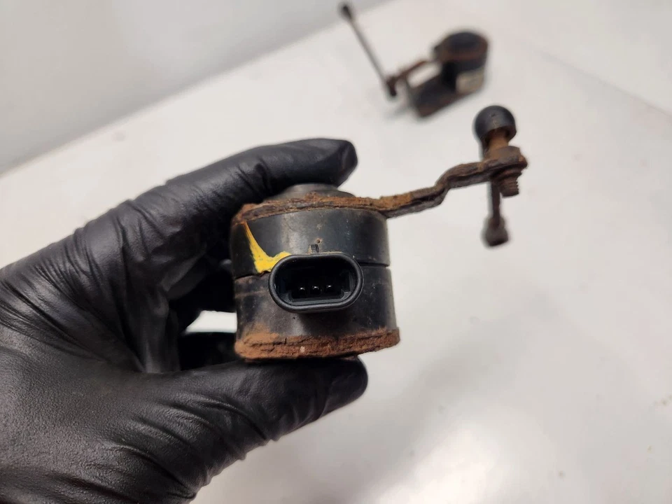 GMC Yukon Denali XL 2012 (AWD) sensores de nivel *juego completo* Foto 4 de 4