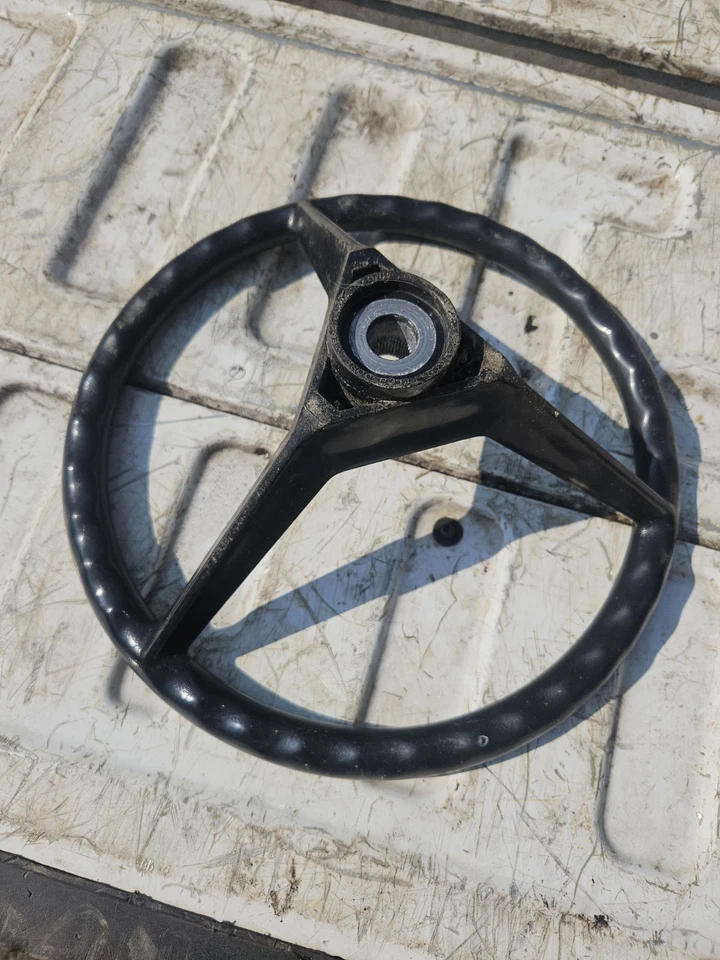 Cub Cadet 方向盘 882 1512 1772 1572 782d 1811 1810 1812 682 782 582 1650 — 第 2/2 张图片