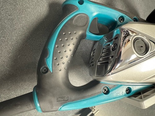 Makita Worm Drive Saw 5377MG Corded - Picture 8 of 15