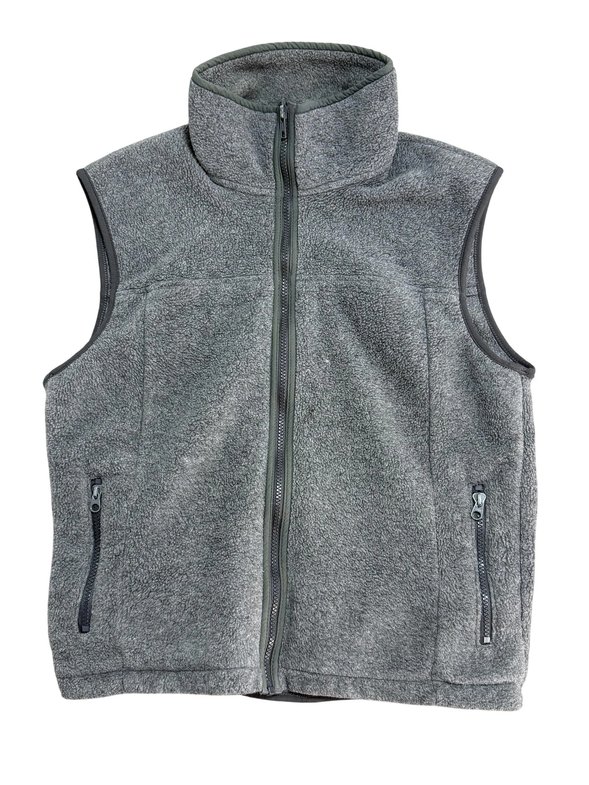 L.L.Bean Fleece Vest Mens Medium Gray Full Zip Stand Collar Zip Pockets Logo
Opens in a new window o