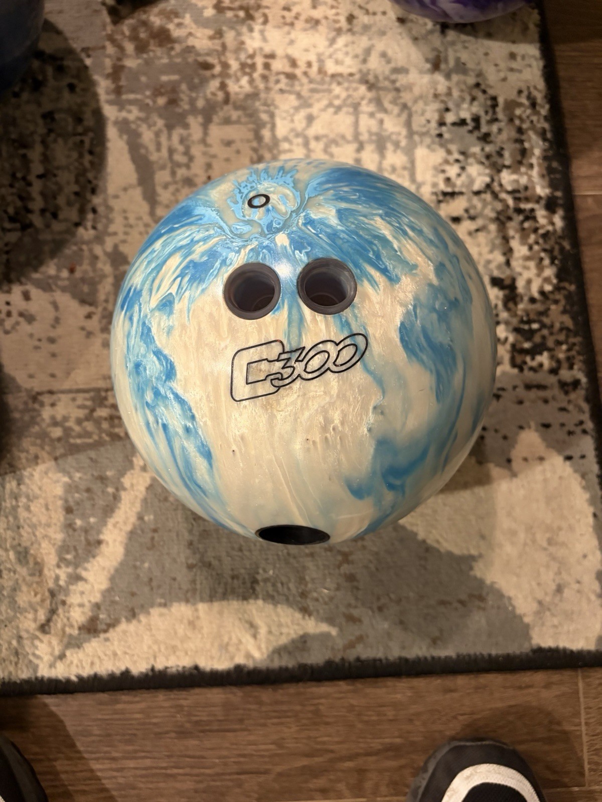Columbia 300 Ricochet Return Bowling Ball Single Drill 15lbs