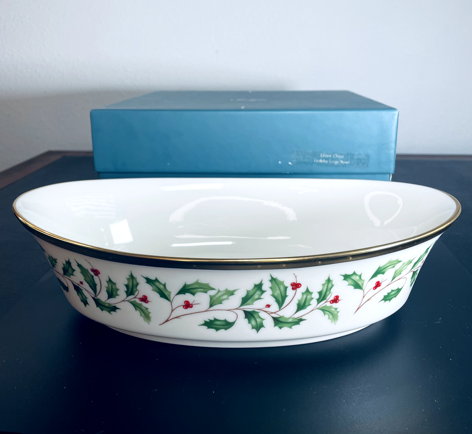 Lenox Large Holly and Berry Holiday Accent Serving Bowl with Gold Trim