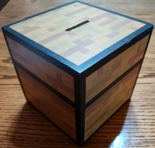 2018 THINK GEEK WOOD MINECRAFT 5" CHEST BLOCK COIN BANK