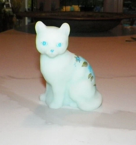 VTG FENTON LIGHT BLUE BURMESE CAT FIGURE HANDPAINTED WITH FLORAL DESIGN