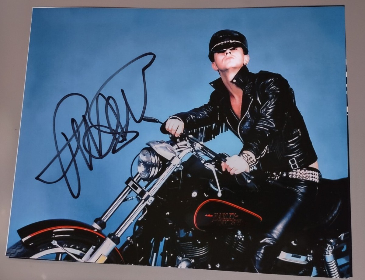 ROB HALFORD THE METAL GOD JUDAS PRIEST SIGNED AUTOGRAPHED 8X10
