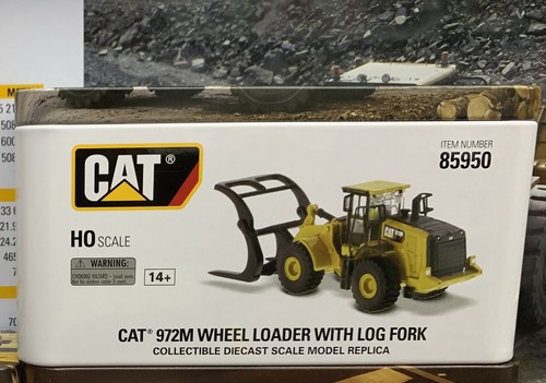 DM 1/87 HO Caterpillar Cat 972M Wheel Loader With Log Fork Diecast Model #85950 - Picture 6 of 6
