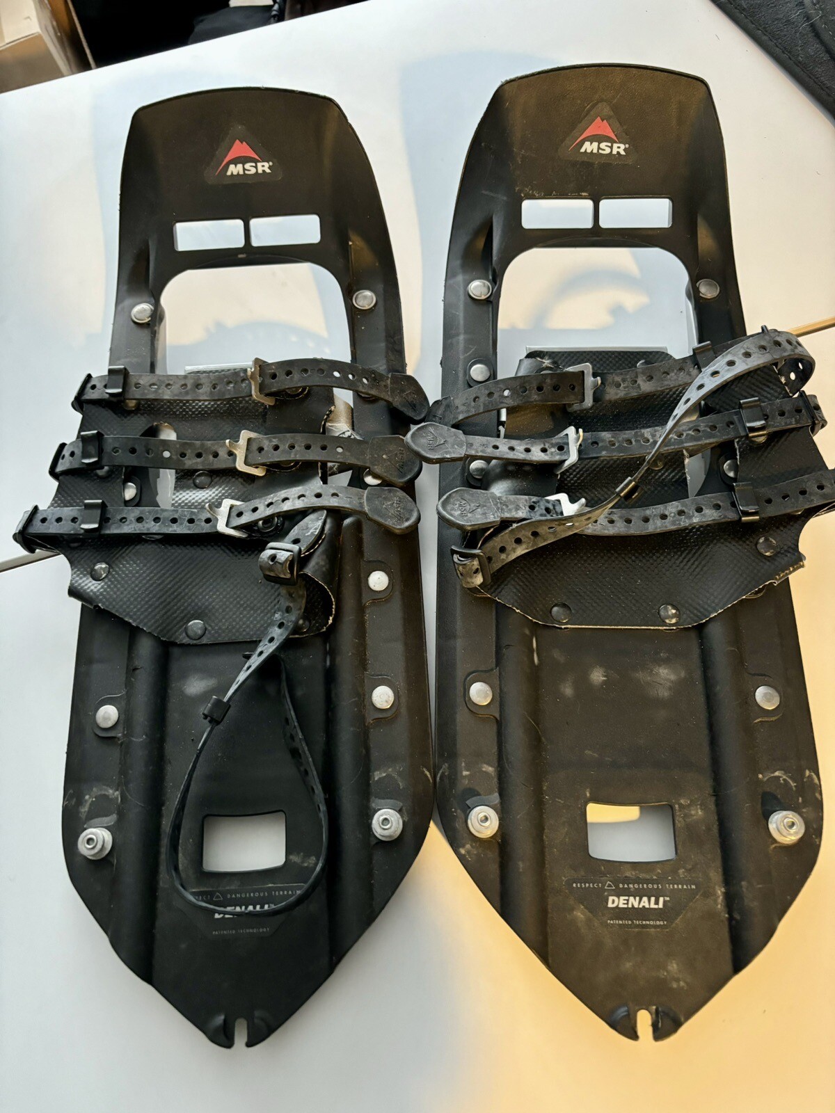 MSR Mountain Safety Research Denali Black Snowshoes Made in USA 8" x 22" 2 eBay