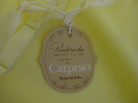 NOS Vtg Pembroke Crepeset Lingerie Sz 34 small-medium  Yellow Lace Nylon 60s 70s