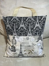 Reading Pocket Pillow with Pillow insert Paris, France Pocket 18" x 18"