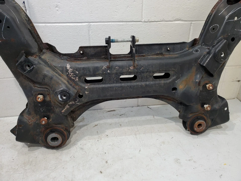 Mercury Milan 2010-2011 suspensión delantera travesaño motor base 2,5 L OEM Foto 4 de 4