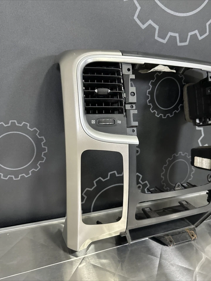 Dodge Ram 1500 2500 3500 2013-2018 radio tablero bisel ventilación central gris plata Foto 4 de 4