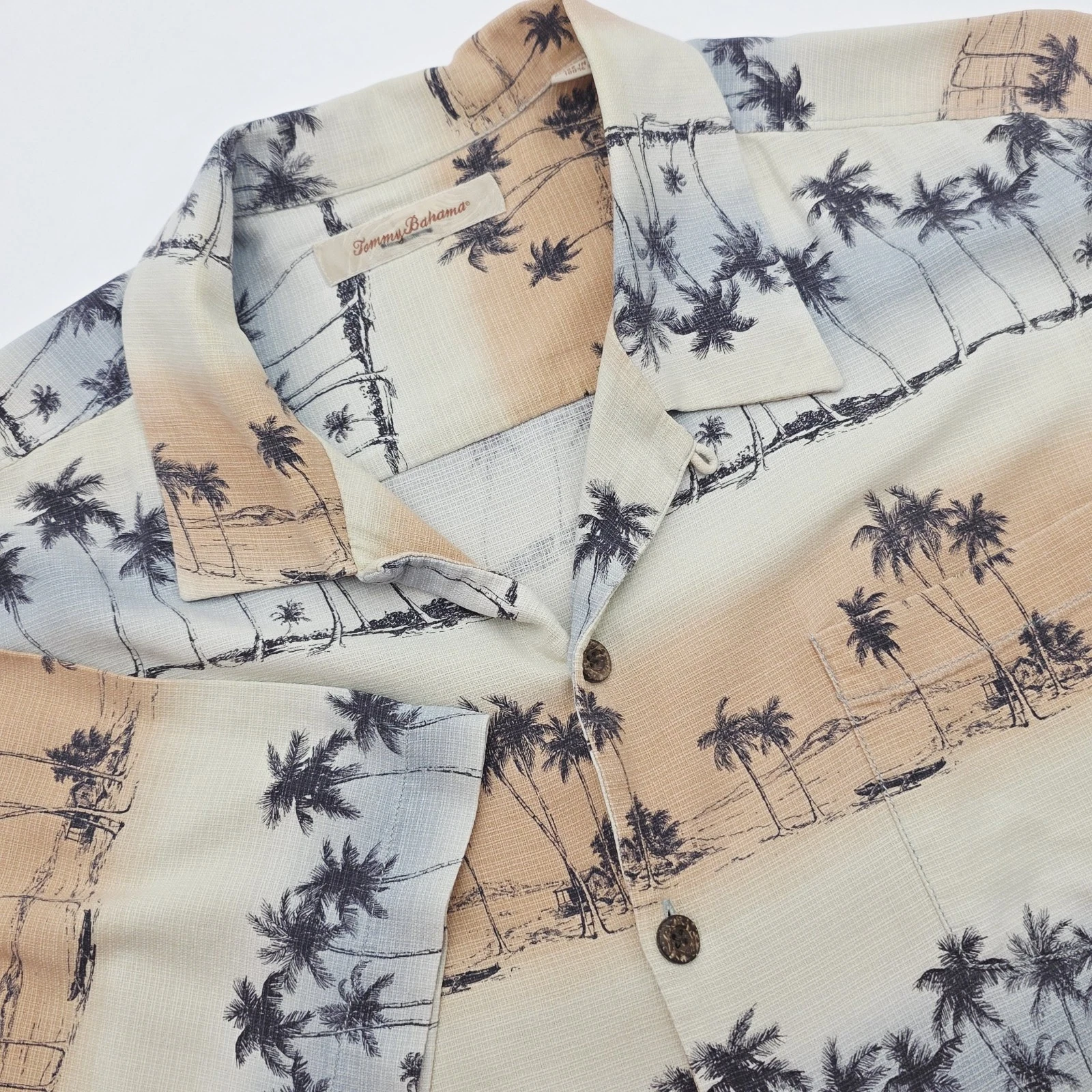 Tommy Bahama Shirt Men XL Camp Floral 100% Silk Hawaiian Palm Tree Aloha Resort