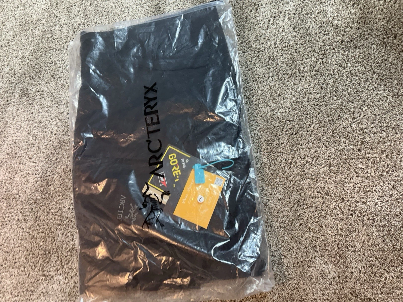 Arc’teryx Beta LT Waterproof GORE-TEX Jacket – Black  Brand New with Tags Size L image 5