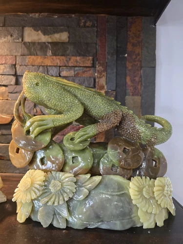 8.5lbs 10" X 9" Top Quality Natural Green Jade Master Hand Carved Iguana video thumbnail