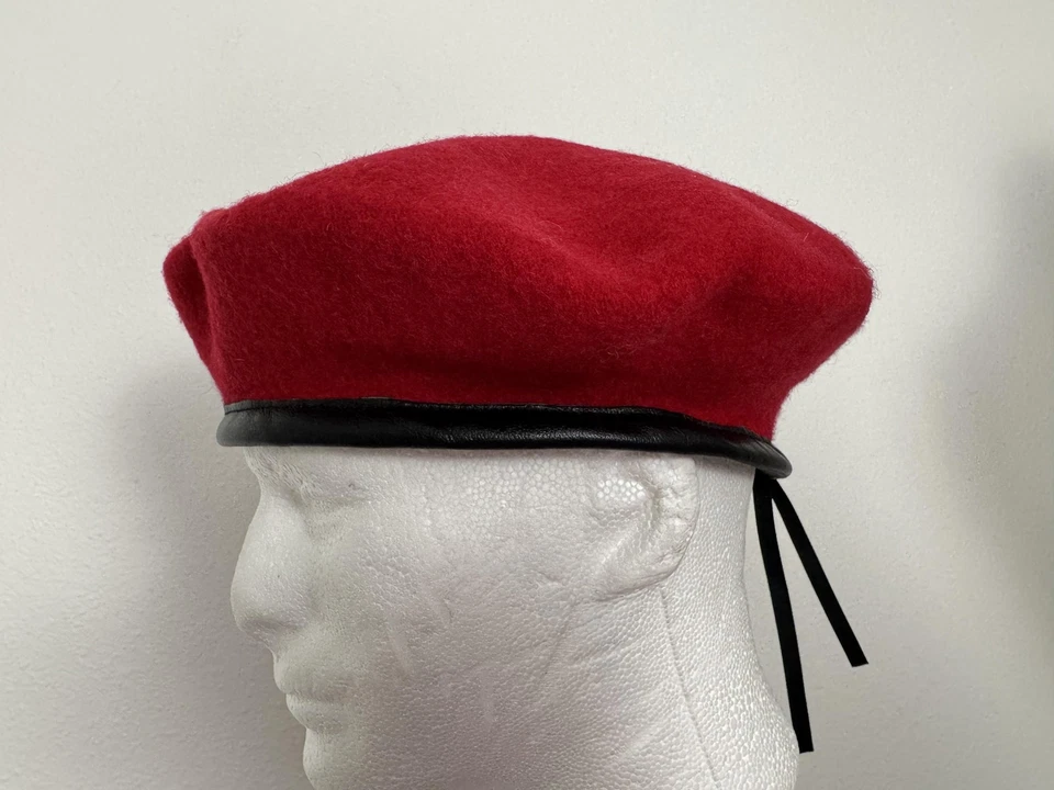 Sombrero Brixton Boina De Colección Rojo Lana Fieltro Cuero Banda Cordón Borde Negro Foto 3 de 4