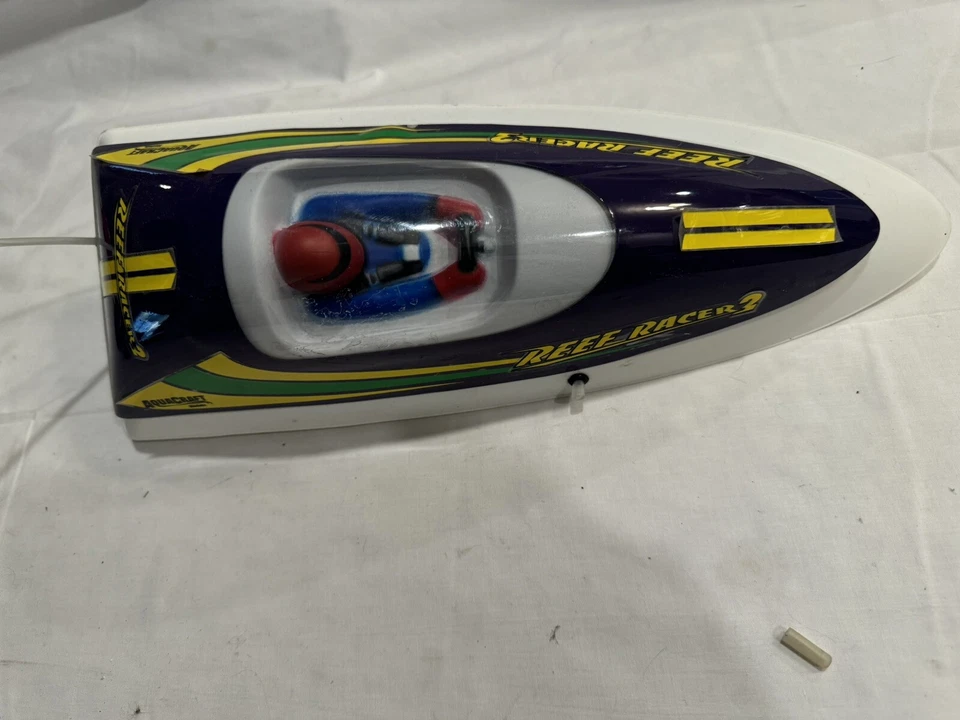 AquaCraft Reef Racer 2 Electric Vee-Hull Boat RTR / Purple & Yellow UNTESTED B72 - Image 4 of 4