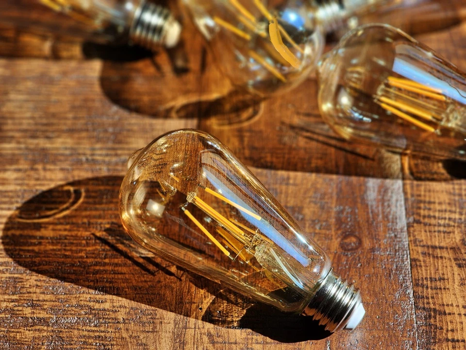 12V DC Edison Style Lightbulb - Image 2 of 4