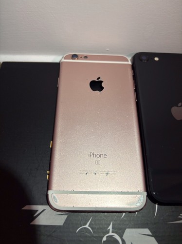 Lot de 4 boîtiers iPhone pour iPhone 6s-7-SE 2020 en l'état pour pièces. - Photo 2 sur 13