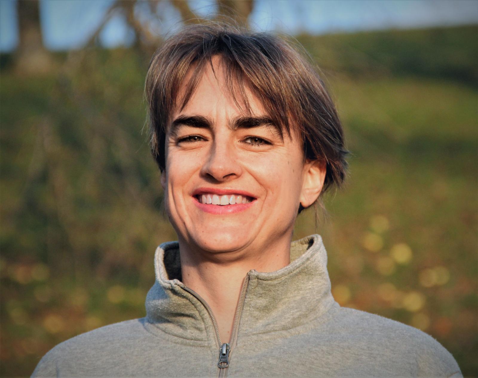 Thumbnail - Sechs Fremde Und Ein Dackel Gina Greifenstein