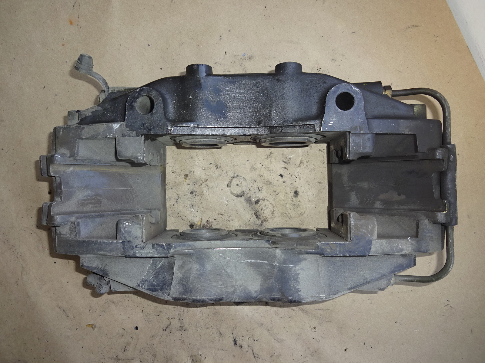 Lamborghini Diablo - RH Rear Brake Caliper  # 32001459