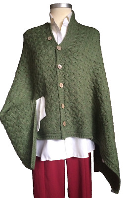 ARAN W. M.   UMHANG grün **Neu*LP 120  * CAPE variabel mit Knöpfen MERINO SOFT