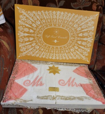 Vtg Unused Starco Set Mr & Mrs Towels wash cloths Pink MCM