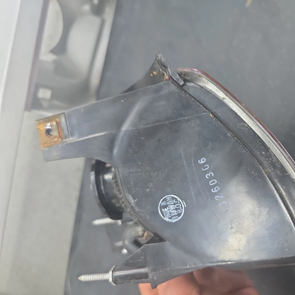 Conjunto de luz de giro/estacionamiento para Mazda B2500 B4000 B3000 LH 1998-2000 Foto 4 de 4