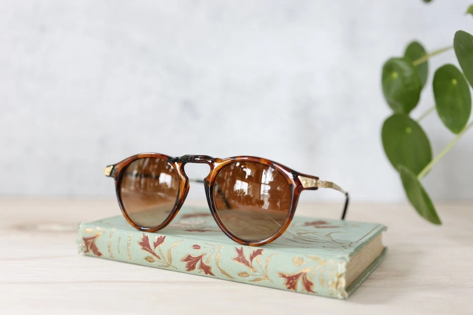 Vintage Sunglasses 1980s Preppy NOS keyhole taiwan - Image 2 of 4