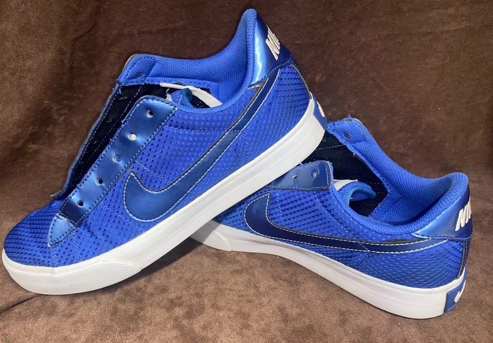 Nike Mujer Talla 7.5 Azul Tenis Patente Swoosh Con Cordones Parte Superior Baja Entrenador Zapatos Foto 3 de 4