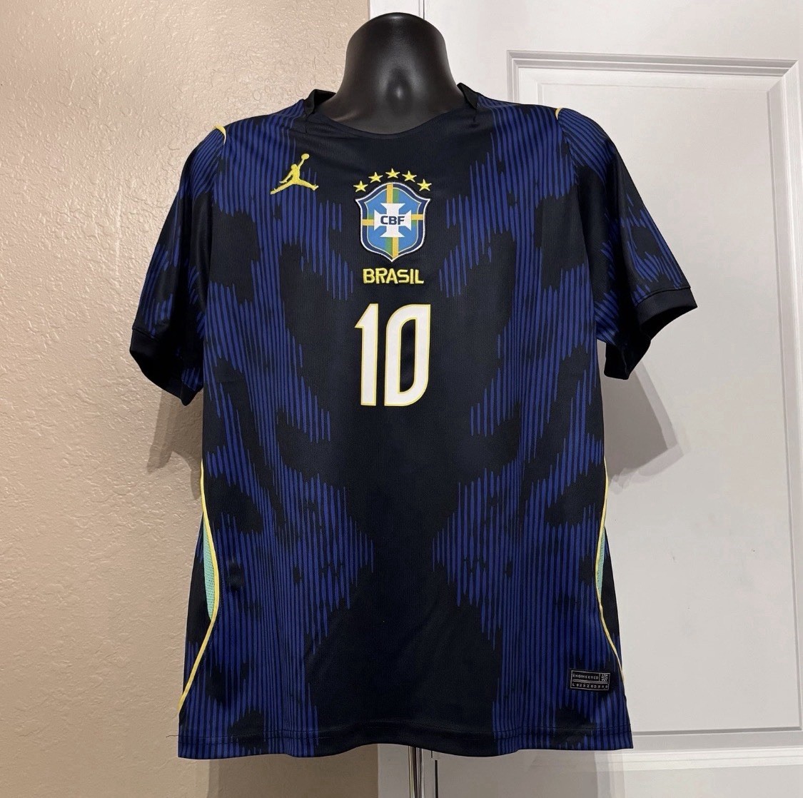 Authentic Player Version Jordan Brazil 2026 away Neymar Jersey Size L
