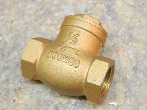 CHECK VALVE 1/2" NPT 200 WOG BRASS SWING TYPE