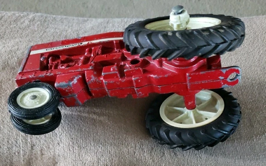 Cosechadora internacional de colección Ertl juguete granja tractor diecast piezas de metal reparación Foto 2 de 4