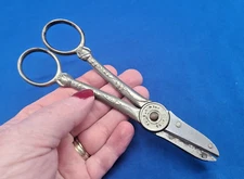 Beautifully Detailed Rose Print CLAUSS Fremont O USA Garden Club Shears Scissors