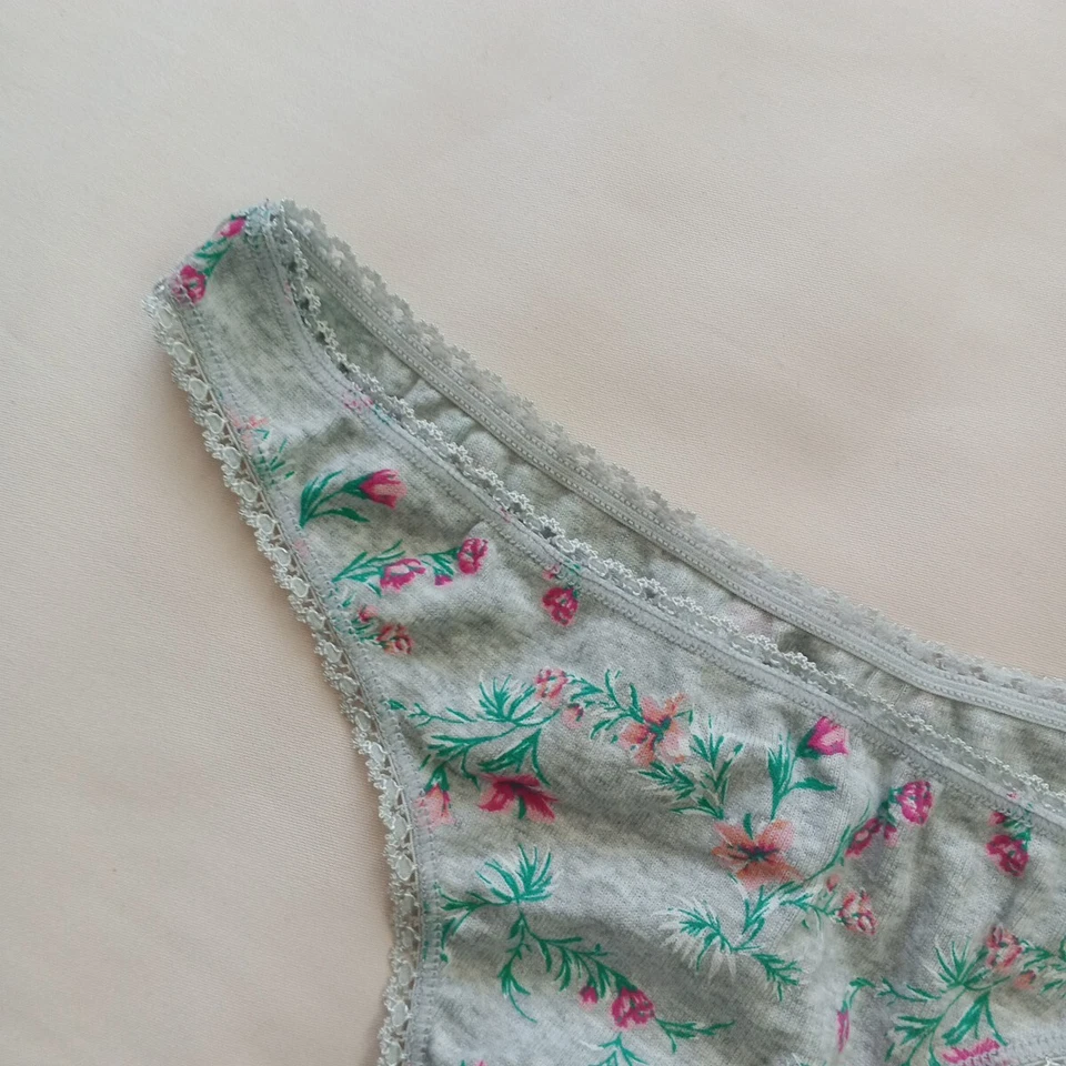 Nuevo con etiquetas Tanga Charter Club Talla S Gris Floral 100% Algodón Foto 3 de 4