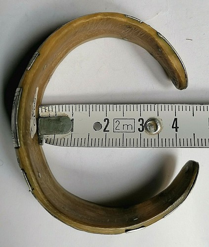 COPPIA RARI ANTICHI BRACCIALI TRIBALI TUAREG IN CORNO E ARGENTO. - Foto 12 di 12
