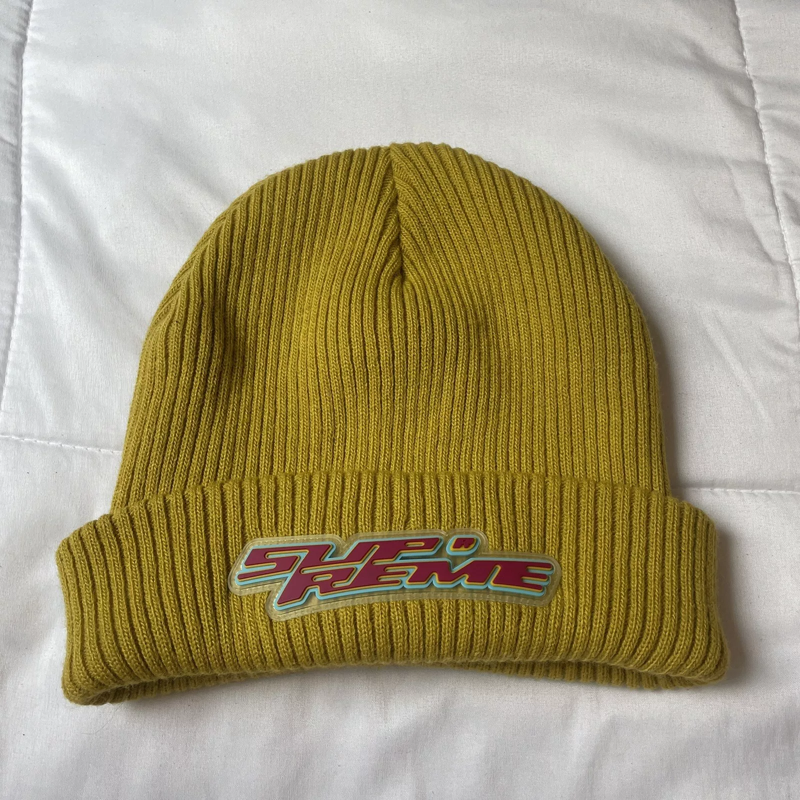 Casquette chapeau hiver SUPREME New York logo surélevé patch bonnet MOUTARDE F/W 2021