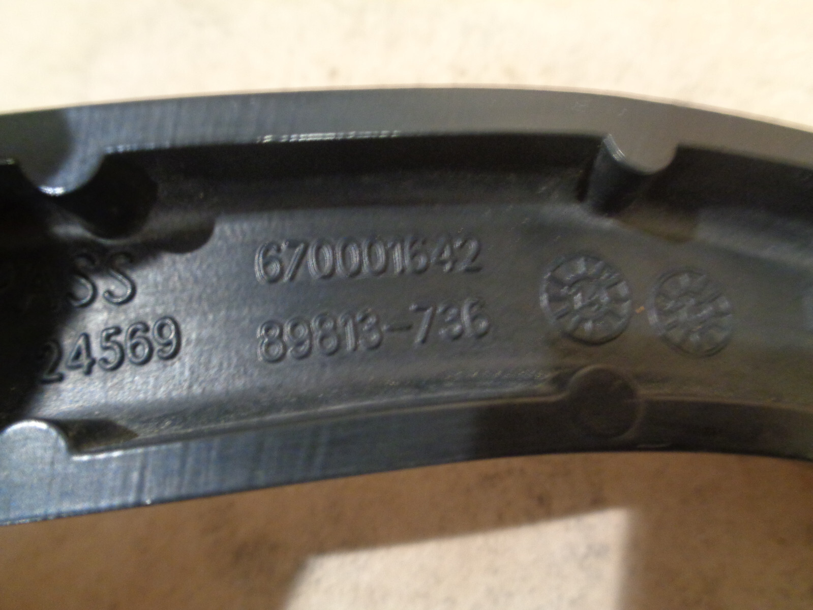 Maserati Quattroporte M156 2014-2015 LHD Passenger Side Wiper Arm P/N 670001642