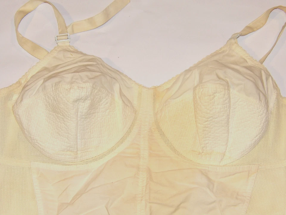 VINTAGE 1950s-60s WARNER'S BRA! COTTON CUPS! MADE IN USA! 42-43 C - Image 2 of 4