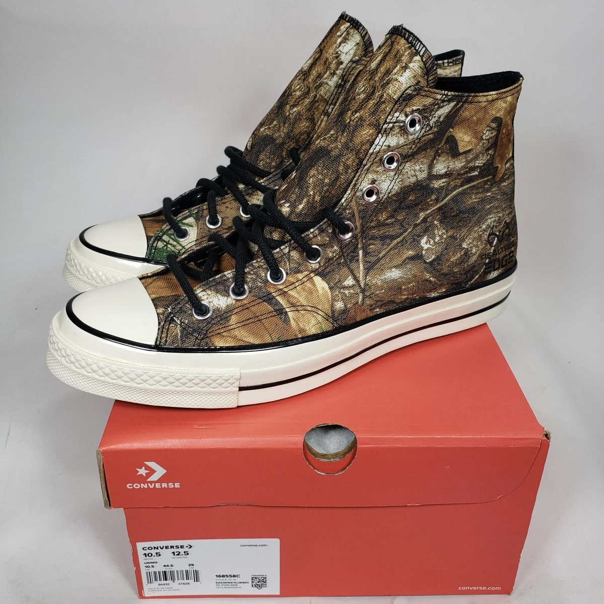Red camo shop converse
