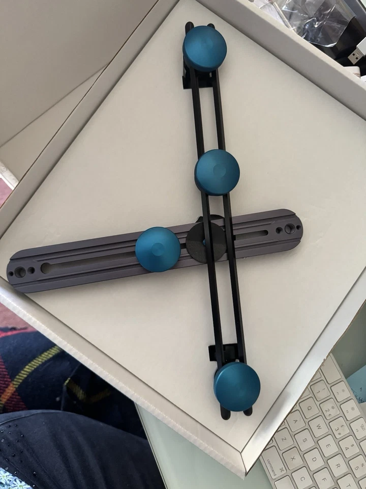 Novoflex Double Flash Bracket. With Box. - Image 2 of 2