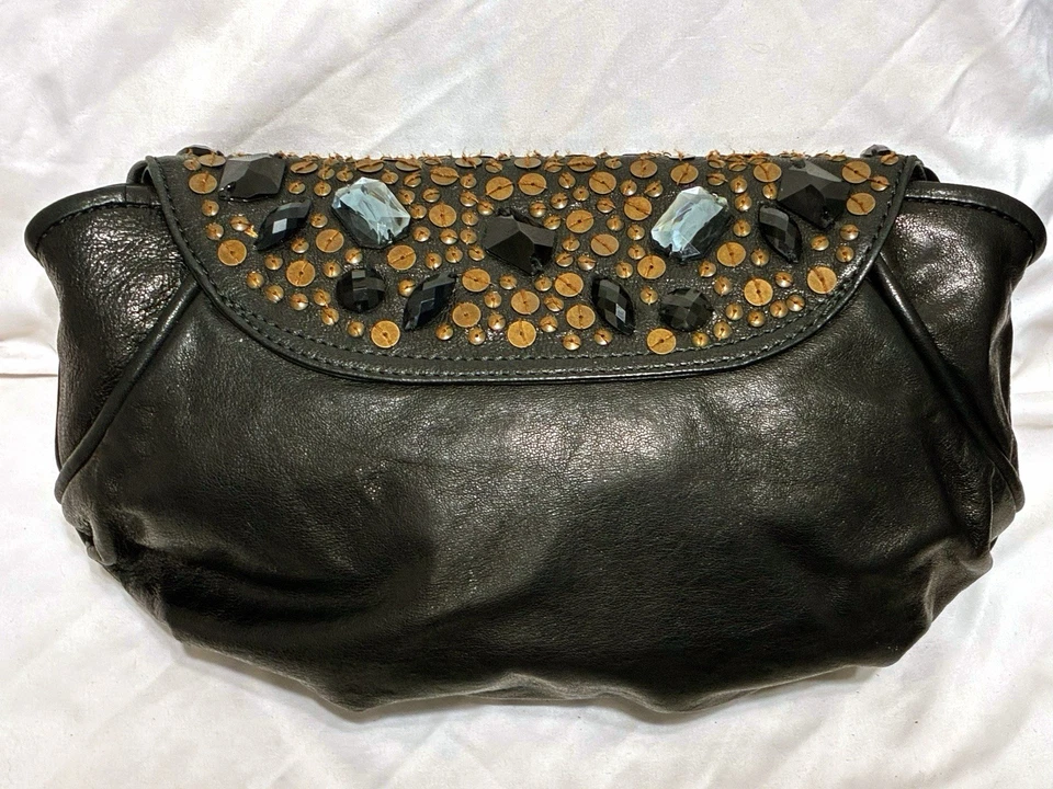 ISABELLA FIORE ALEXANDRIA ADORNADO ADORNADO CON JOYAS BANDOLERA CLUTCH $495 Foto 3 de 4