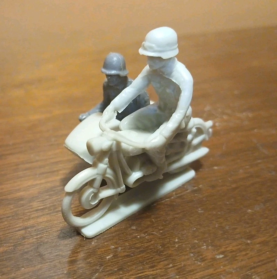 De colección Marx Plástico Gris Ejército Alemán Hombre Motocicleta Sidecar con Conductor y Jinete 2" Foto 3 de 4