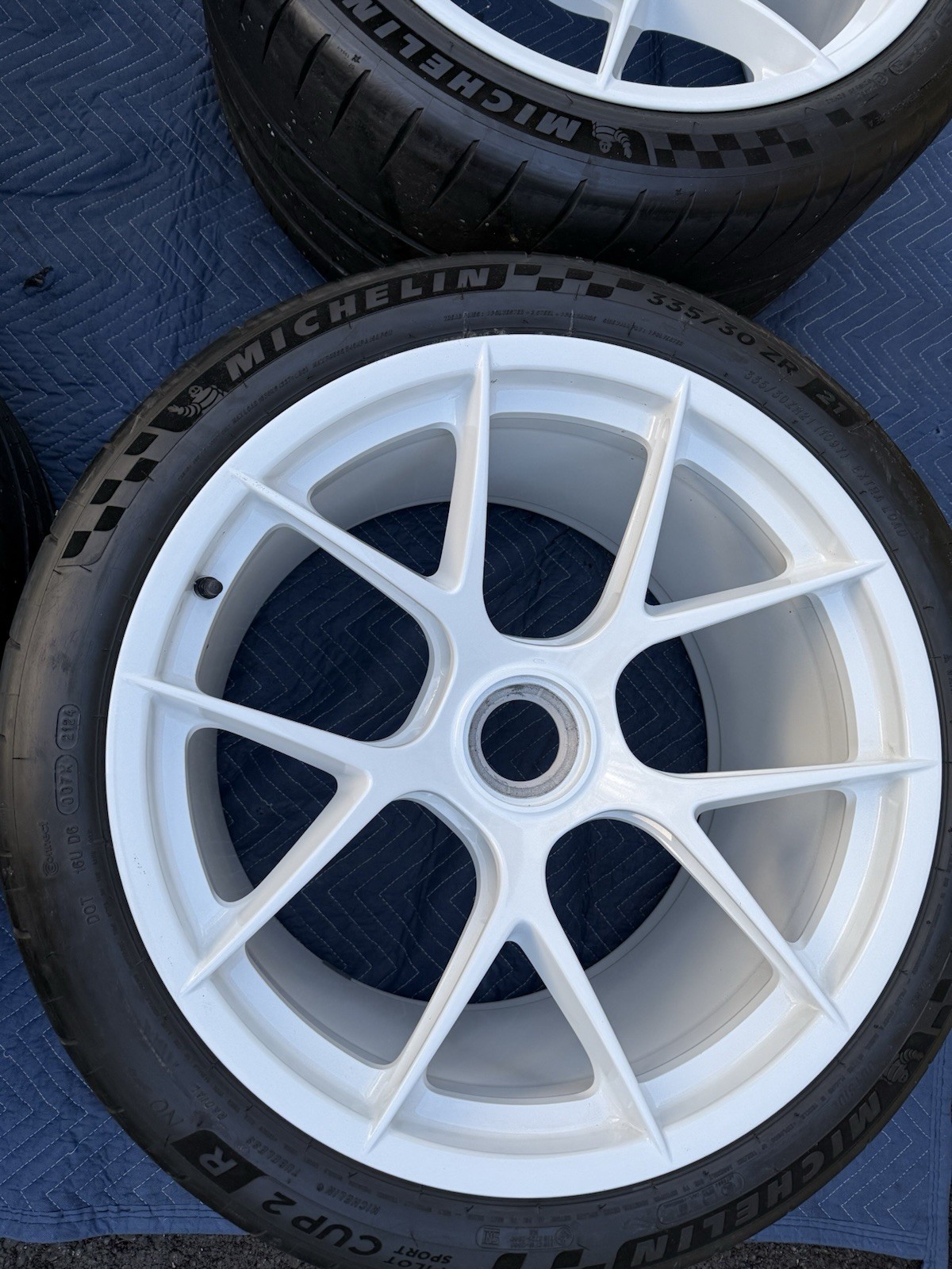 20/21 Factory Porsche 911 GT3RS 992 9GT601025AL 9GT601025AM Rims With TPMS Tires