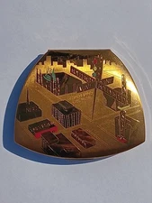 Vtg Elgin American Gold Tone Powder Compact Hollywood & Vine California Map 