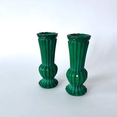 Paire de vases Art Déco en verre malachite attribué à Curt Schlevogt - 1930s - Photo 1/4