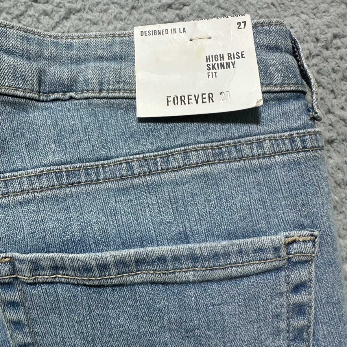 Pantalones de mezclilla ajustados de tiro alto Forever 21 para mujer lavados ligeros desgastados talla 27