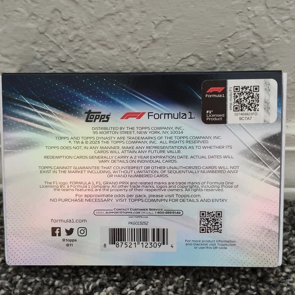 Parche automático Topps Dynasty Formula 1 Mike Krack Aston Martin 2023 03/10 Foto 4 de 4