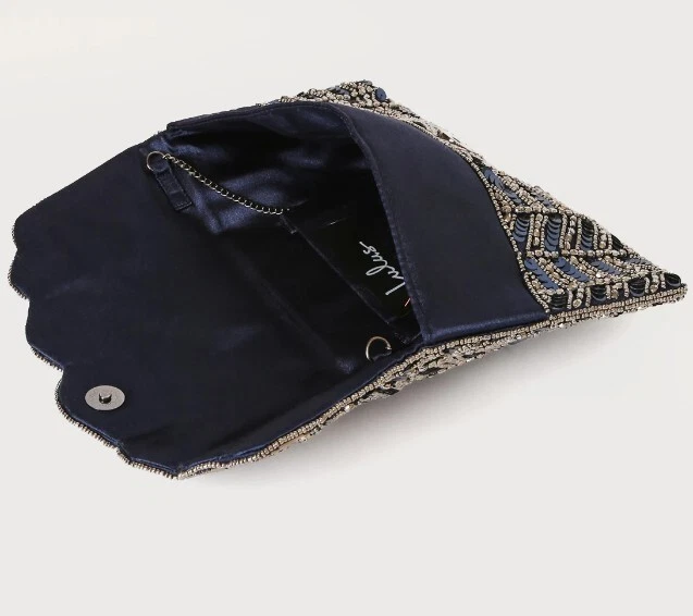 Bolso de Mano Midnight Mystique Azul Lentejuelas Cuentas Lulus Foto 3 de 4