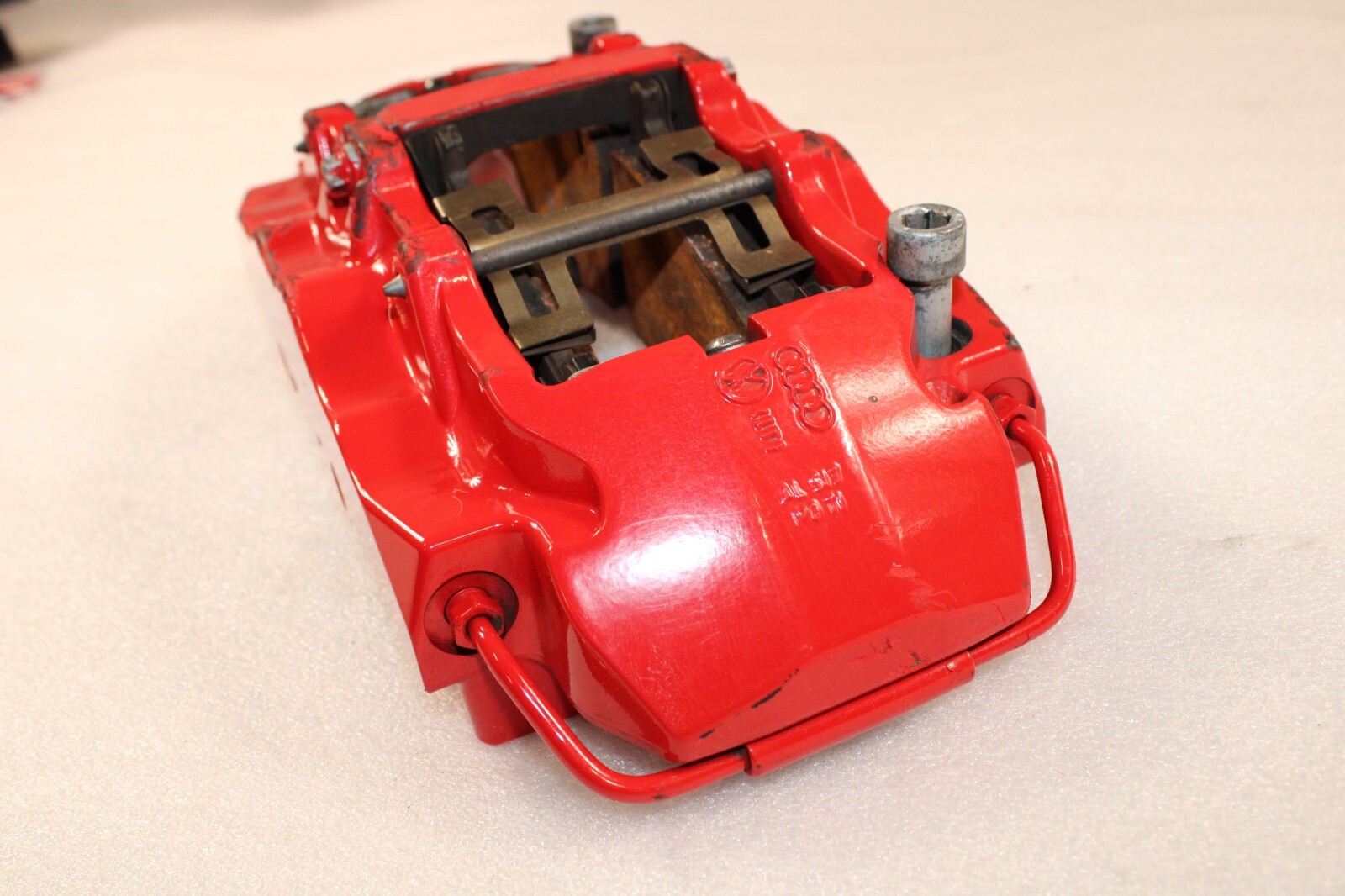 Lamborghini Huracan, LP610, LH, Front Caliper, Red, Dmg, Used, P/N 4T0615105C