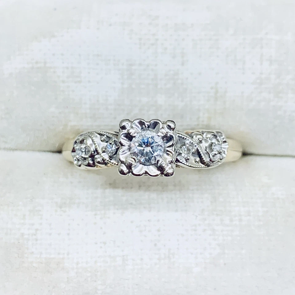 Alianza de compromiso de aniversario de diamantes de oro amarillo de 14 k de 0,20 quilates talla 8 Foto 2 de 4